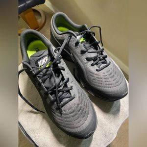 Nike Tailwind 6 Sneaker